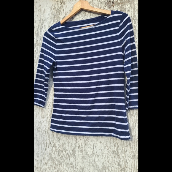 Woman's Shirt - Picture 1 of 4